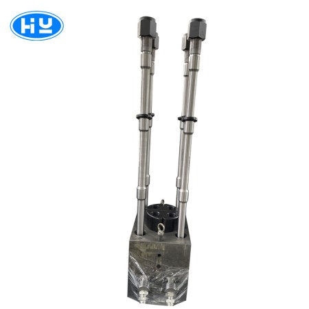 Hydraulic breaker full body screw